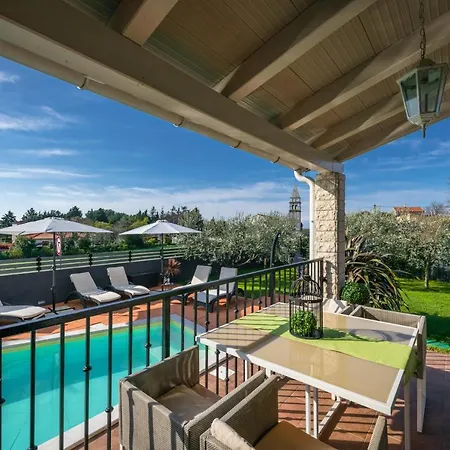Villa Laura *